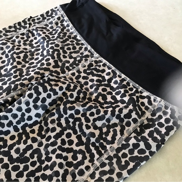 Lululemon leggings size 6 - Picture 10 of 12